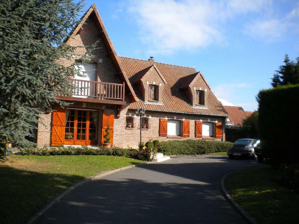 Bed and Breakfast Le Cedre Bleu Dainville Exterior foto