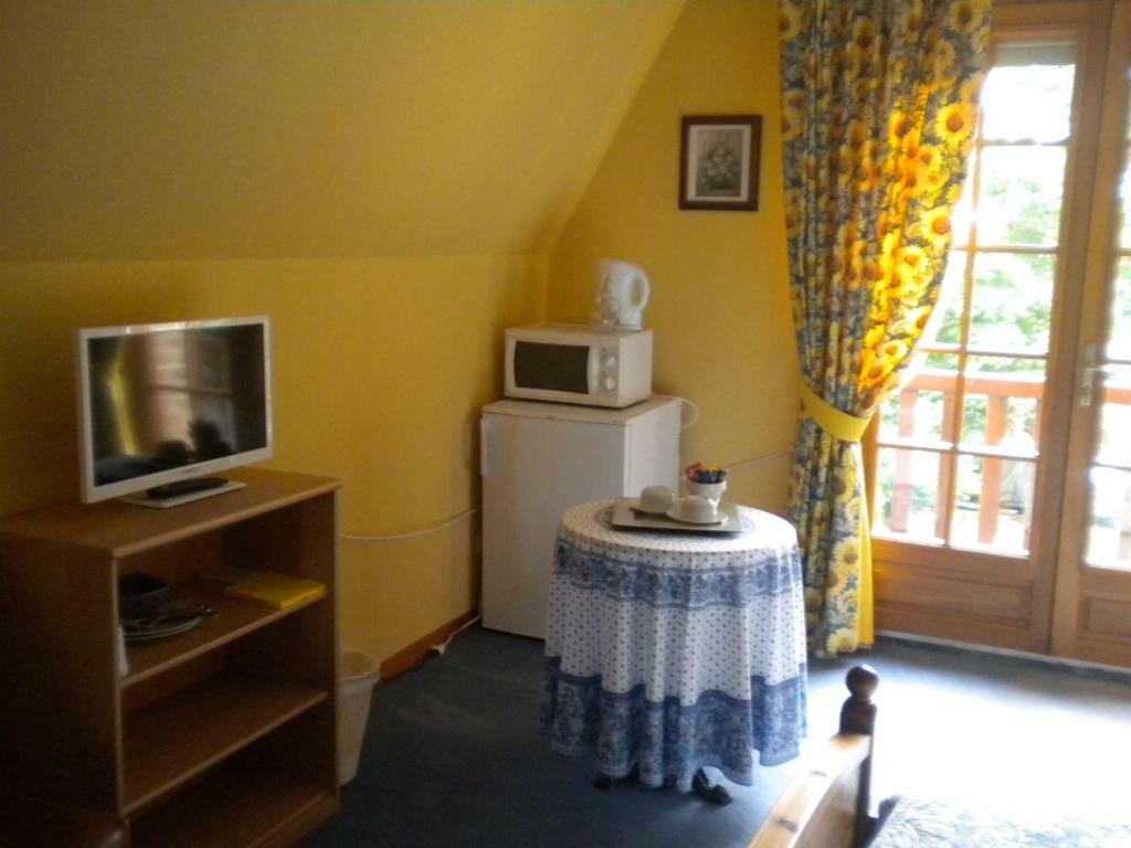 Bed and Breakfast Le Cedre Bleu Dainville Exterior foto